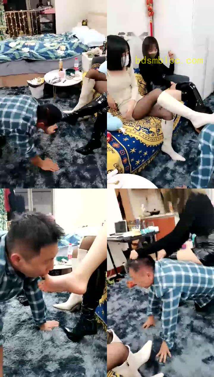 【V婷】双女神黑白靴玩卑微舔狗