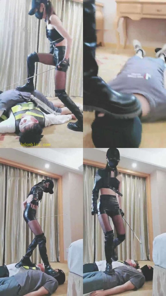 【美娜格格】暴力调教双奴 踹头 靴子踩踏 深喉