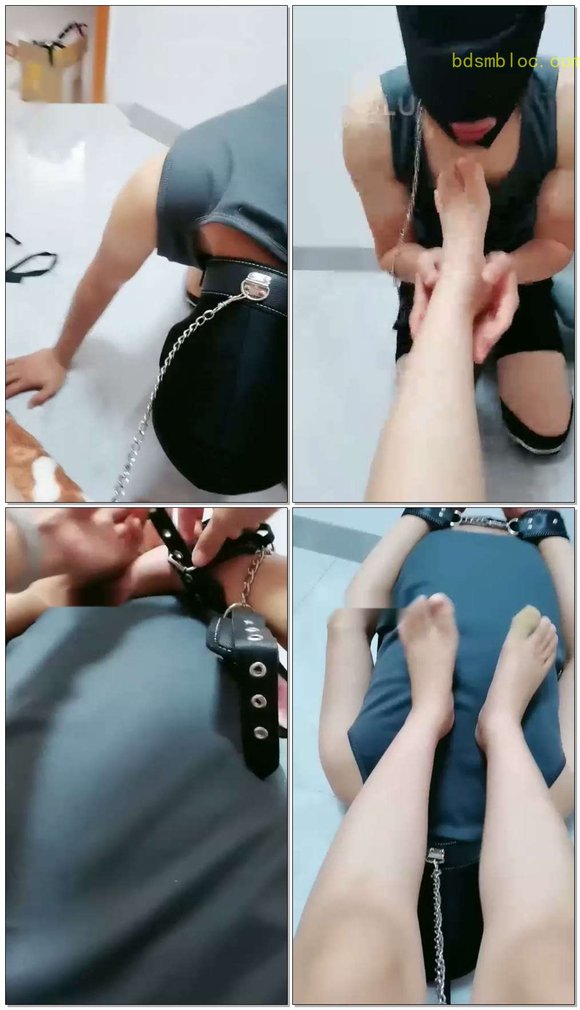 【裙子】直播舔脚贱狗