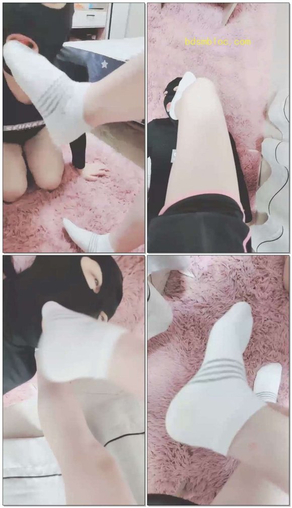 【灵竹】强制脚下狗闻鞋,喂吃丝袜棉袜