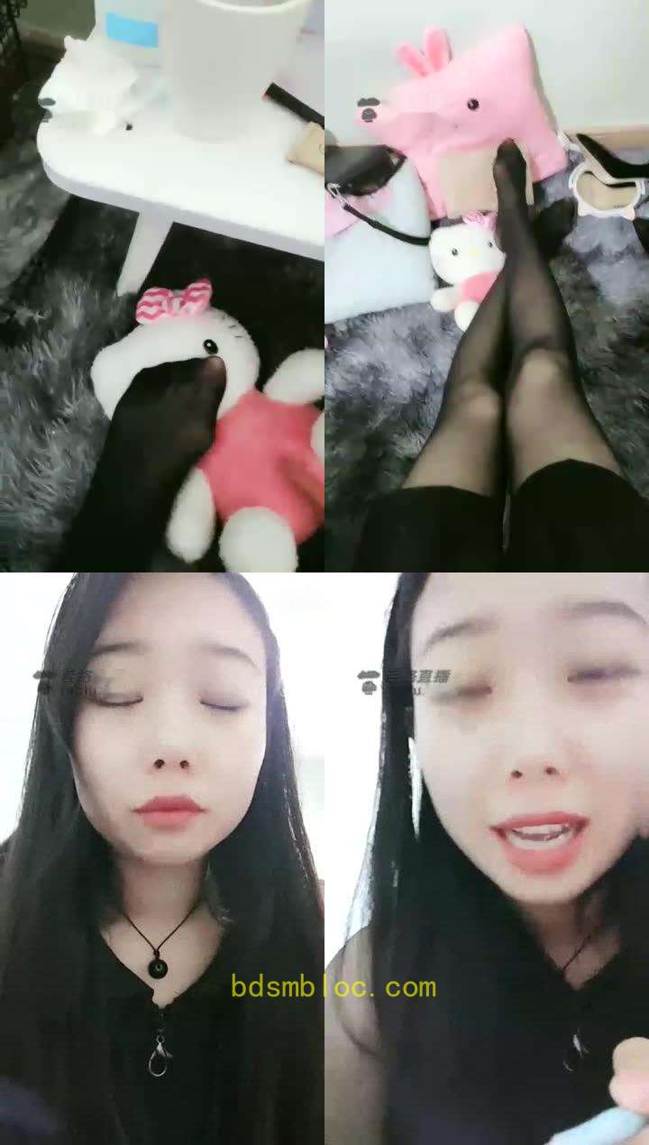 【宵夜S】黑丝踩踏凯蒂猫玩偶