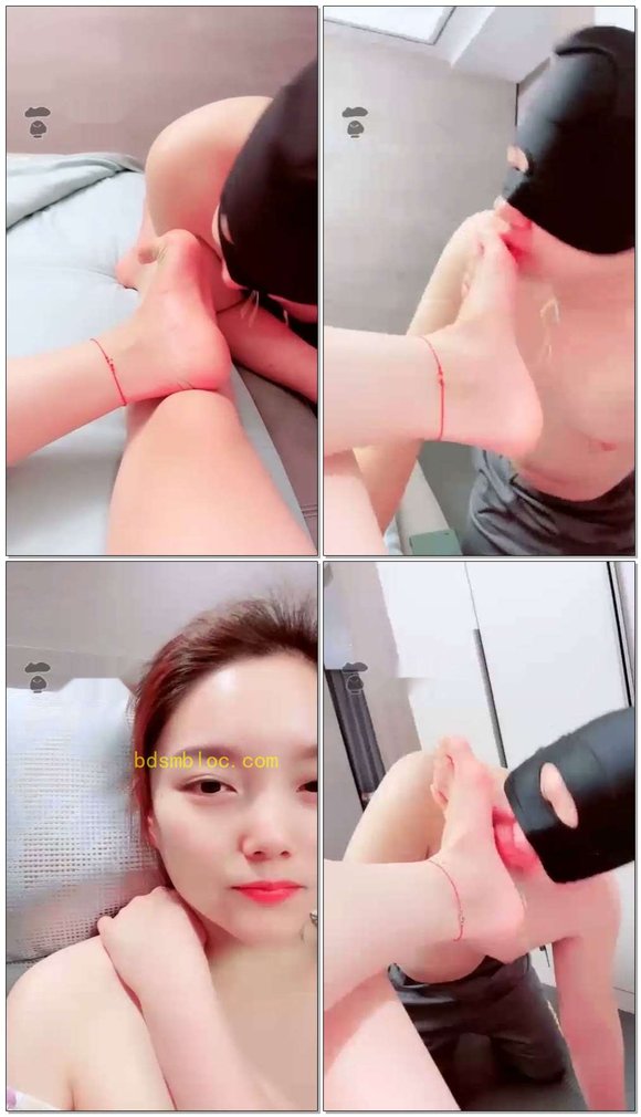 【蜜桃儿S】跪舔白皙香脚，吃的贼香