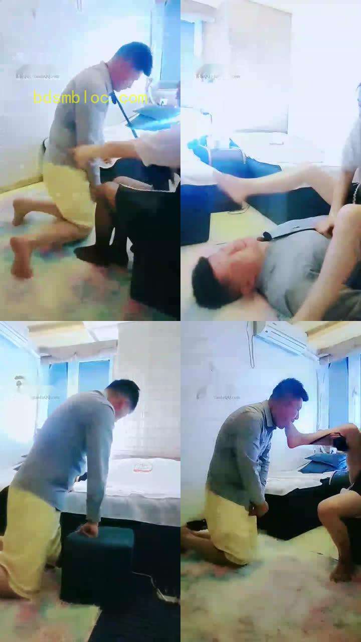 【艾琳】老板成了脚下奴