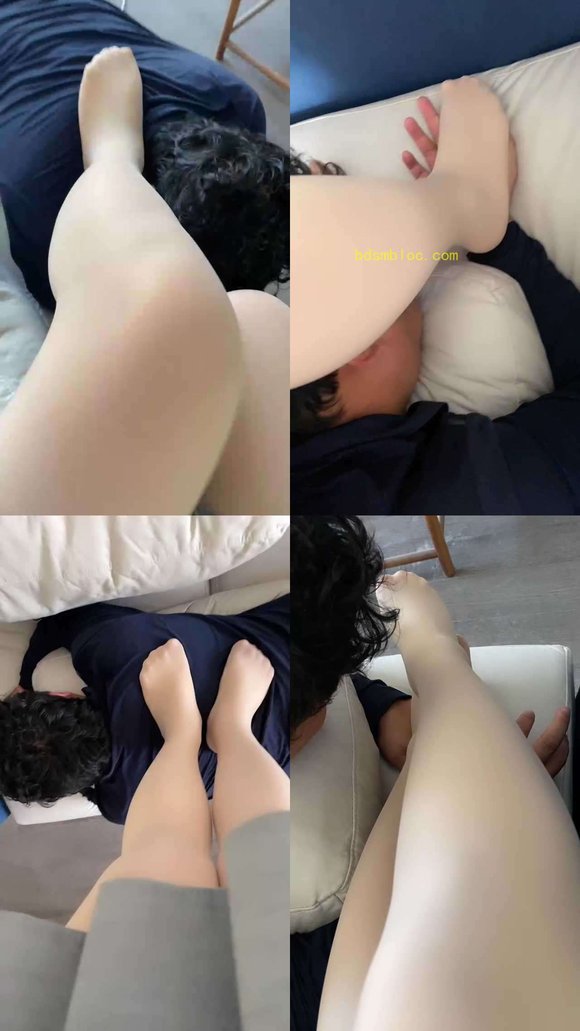 【迦娜】迷恋主人的丝袜美腿