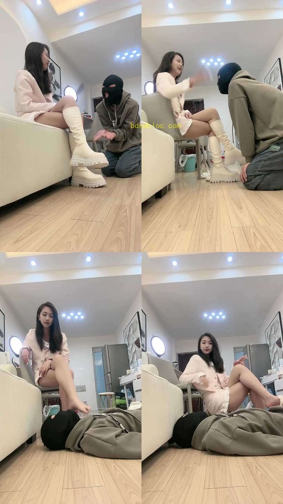 【乔妹】白长靴踢裆/踩踏/舔臭脚丫