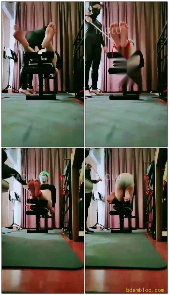 【骄傲的圣殿】鞭打虐乳打脚心