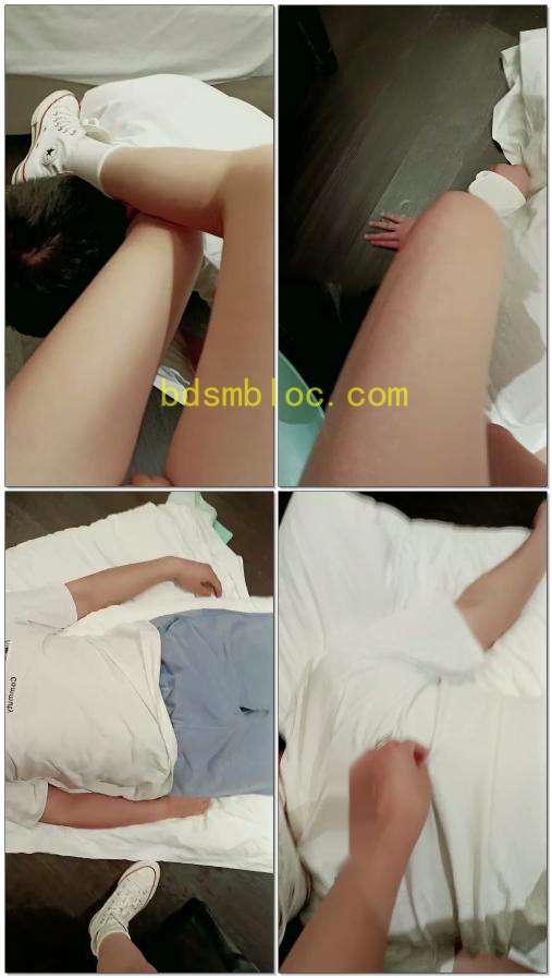 【十言S】TJ玩狗踩踏无脑骚狗玩弄奶子拧乳头