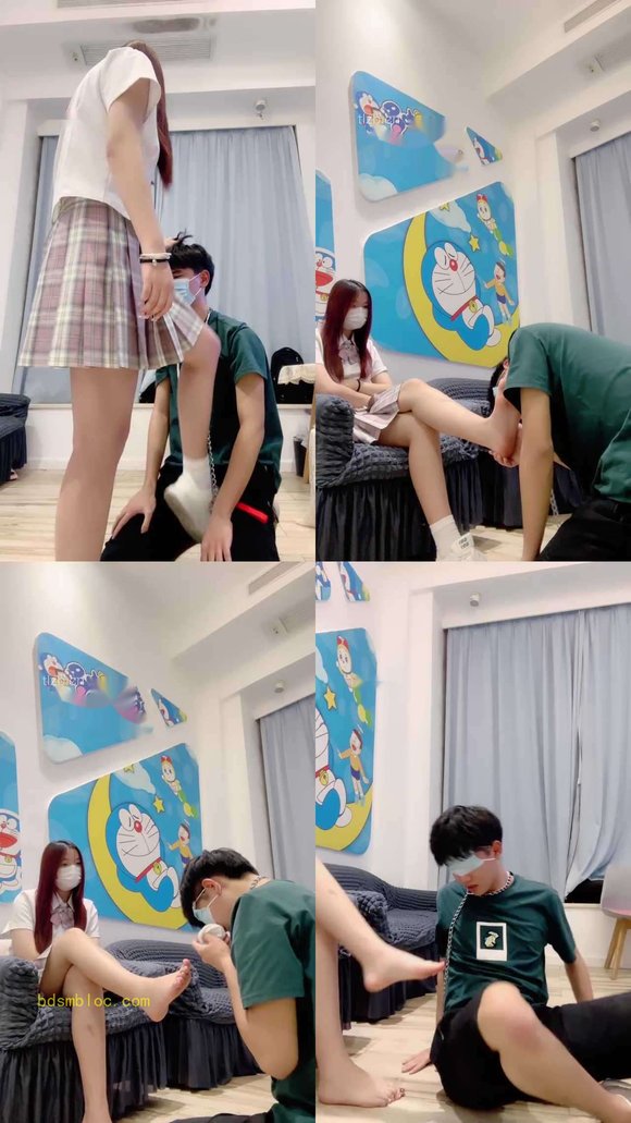【雯雯】JK学生主-转胯/小白鞋白袜虐/品尝裸足