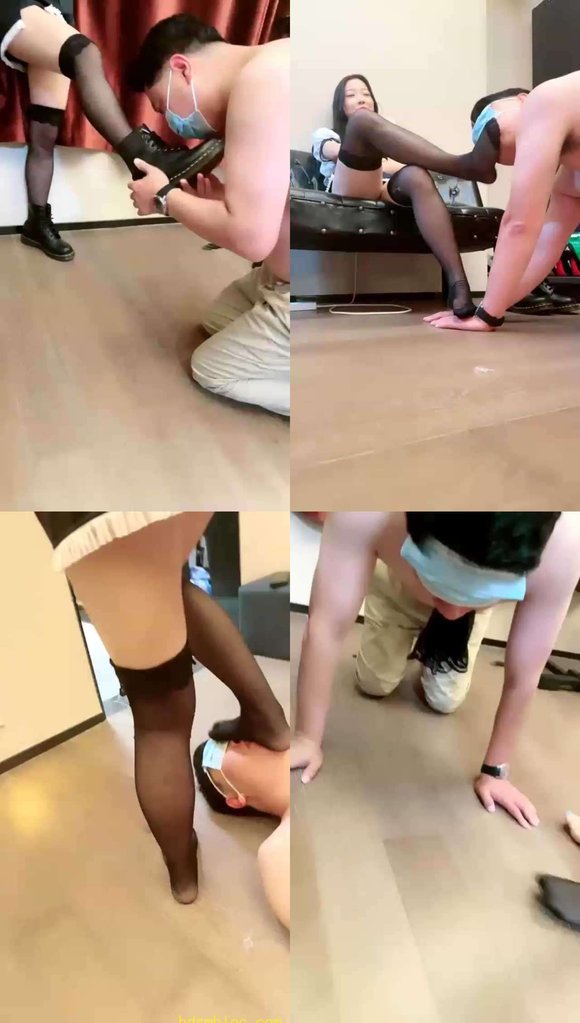 【圆子S】调教舔脚，黑丝深喉，圣水
