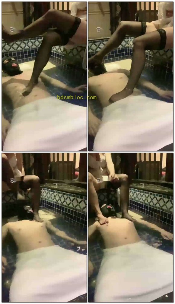 【鹿梦兮】温泉黑丝调玩狗