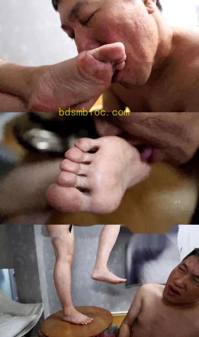 【阿丽塔】脱了高跟鞋舔脏脚