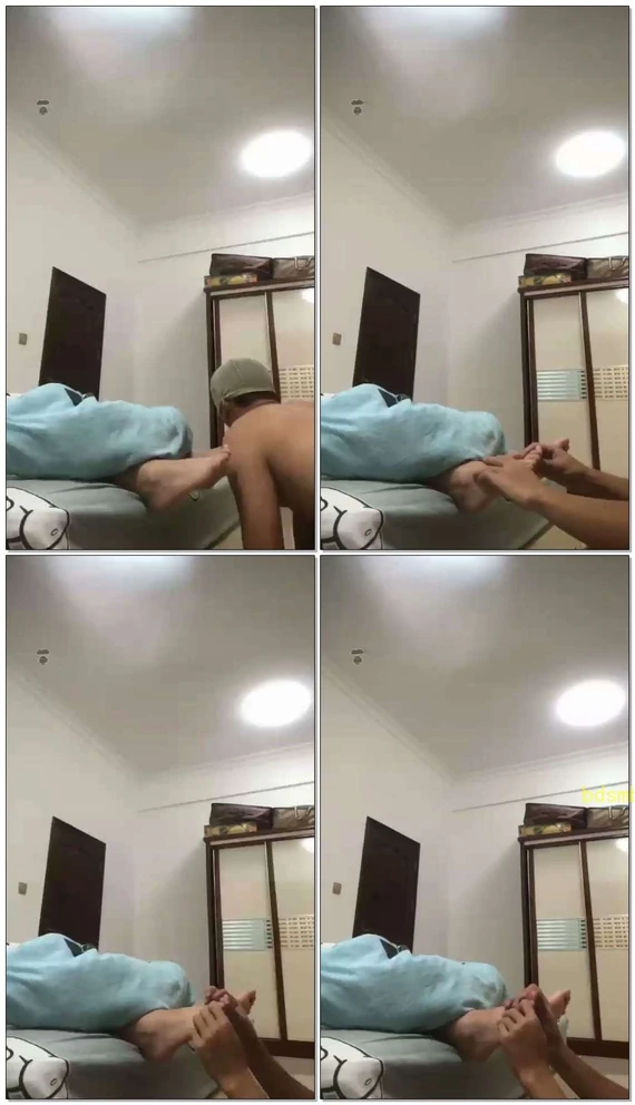 【曼小主】妻主在睡觉，夫奴在舔脚