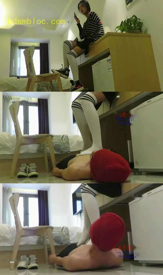 【小黑屋】超美媛主过膝棉袜剧情！老师在我的脚下！