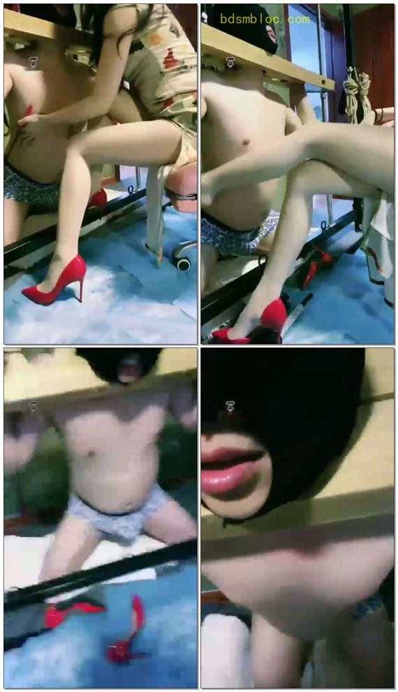 【薇薇vv】旗袍红高肉丝色诱被枷锁捆住的狗，踢裆