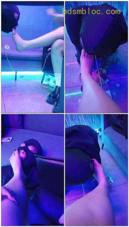 【烂烂】鞭打舔脚喂食