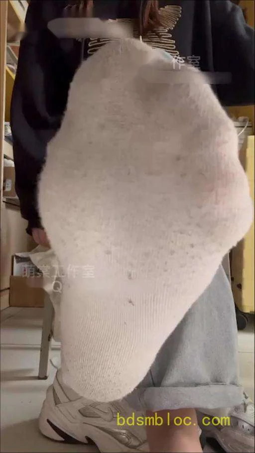 【葵葵】第一视角的羞辱M2K脏鞋棉袜裸足