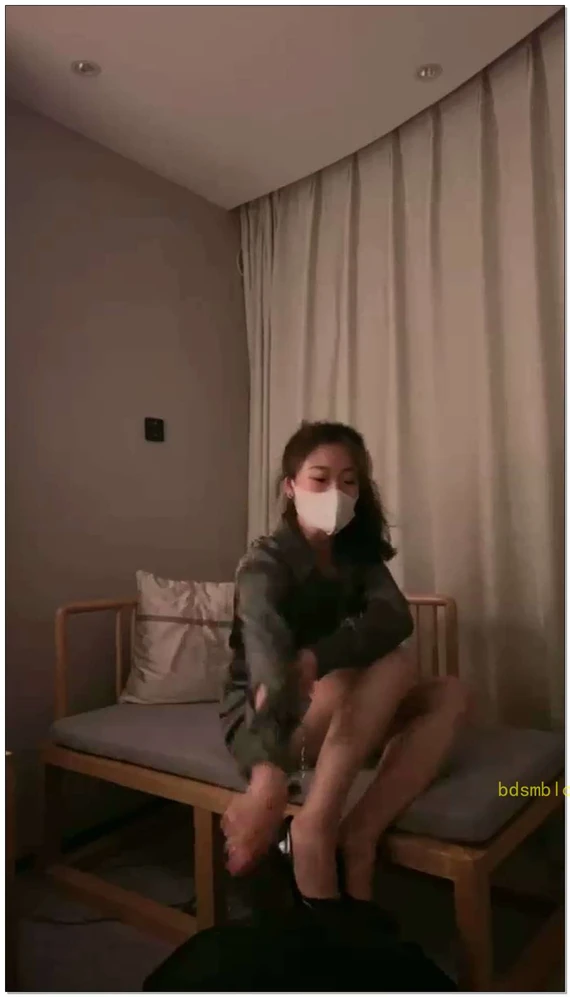 【禾未】暴虐贱狗滔，耳光，提档，鞭打，按摩服侍，骑马，羞辱虐待，连续耳光