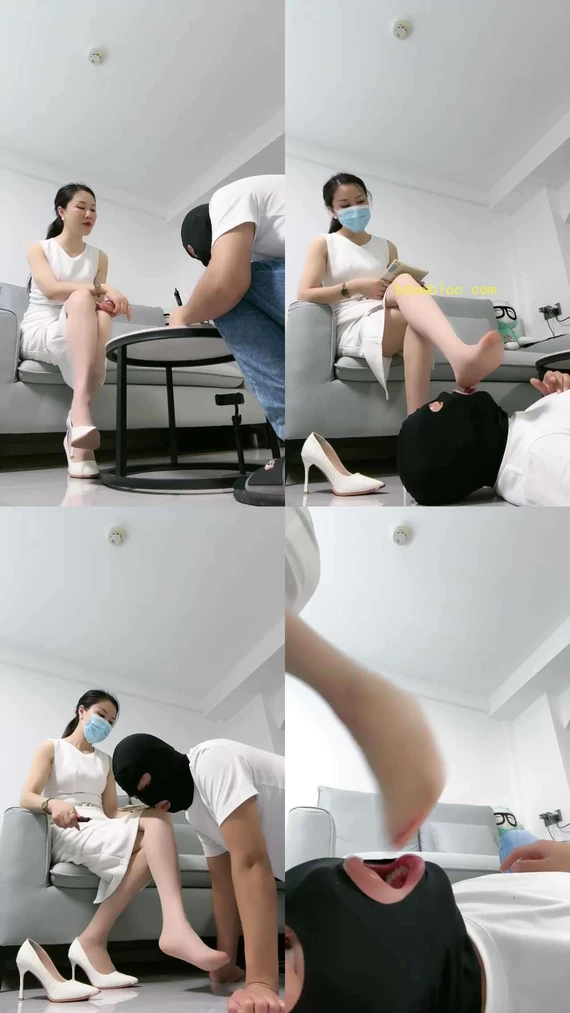【丽娜】老师用肉丝脚给狗学生上课